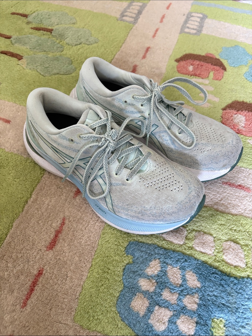 ASICS Gel Kayano 29- Women's Running Shoes - size 7.5 / euro 39